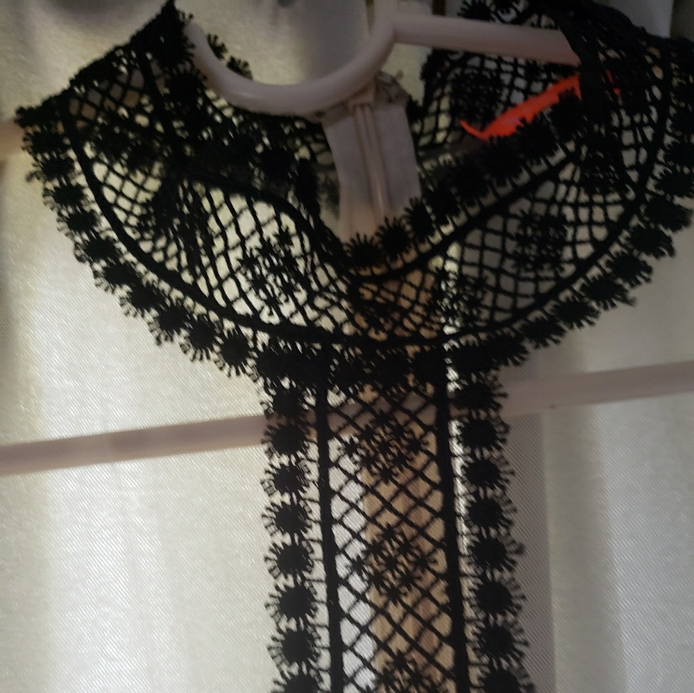 Sheer dress - Picture 5 of 8